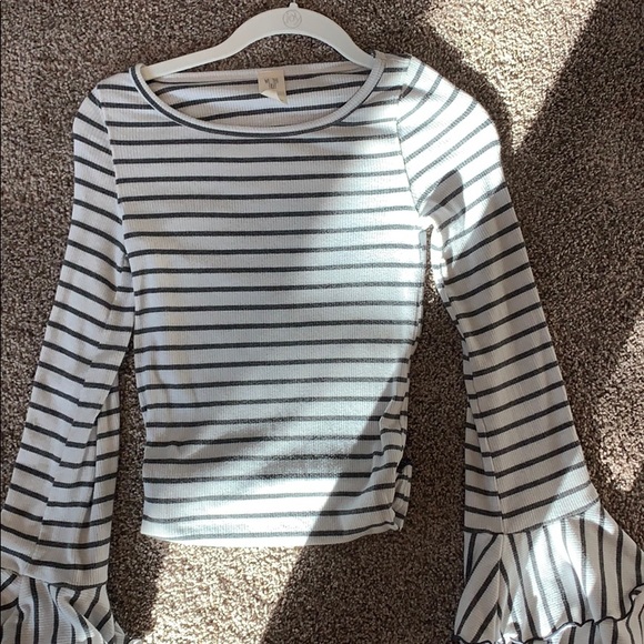 Black and White Shirt - Picture 2 of 2